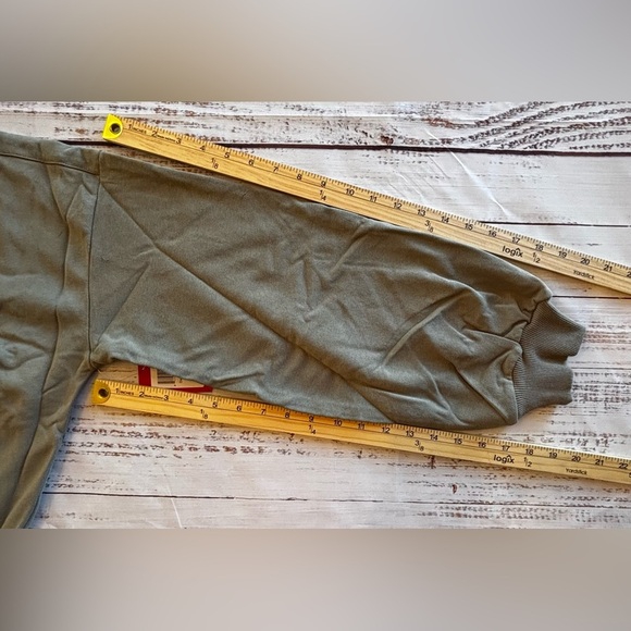 Kimes Ranch Dewey V Neck Top - Picture 11 of 14